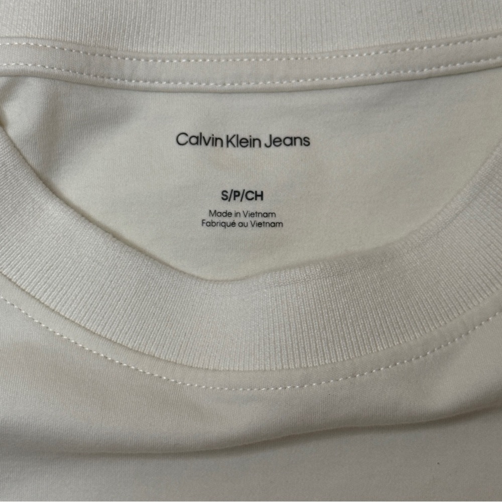 Calvin Klein | Embossed Logo Short Sleeve Sweatshirt Tee | Cream | Size S - Picture 8 of 16
